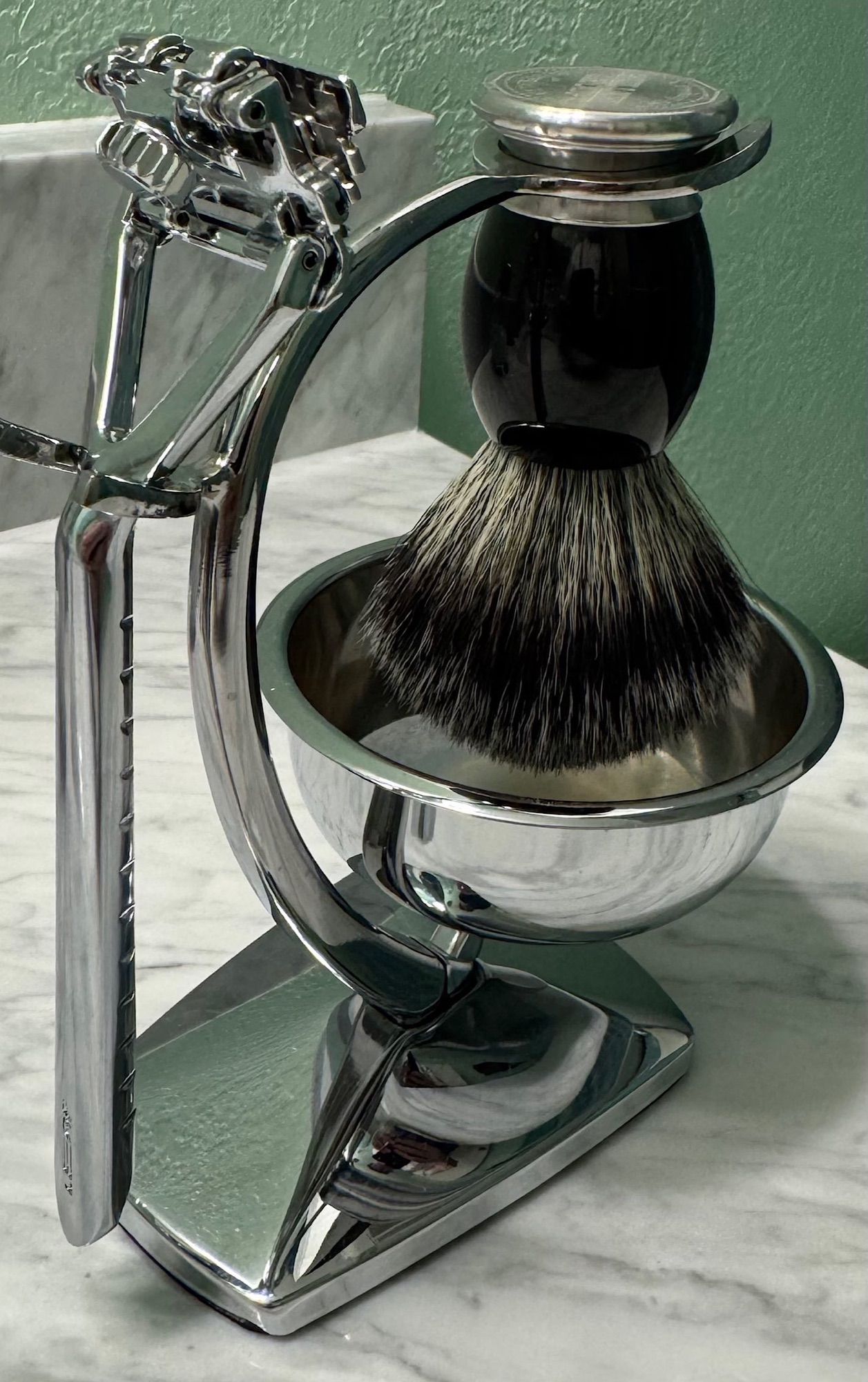 Le Riviera Razor Walt's Corner » Blog Archive » Leaf Razor Review